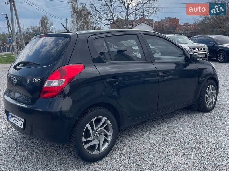 Хэтчбек Hyundai i20 2011 в Борисполе фото 2 Хэтчбек Hyundai i20 2011 в Борисполе