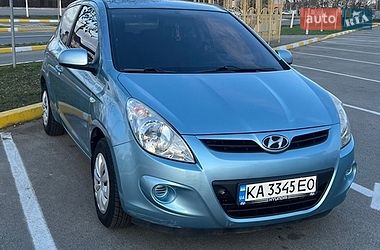 Хэтчбек Hyundai i20 2011 в Киеве