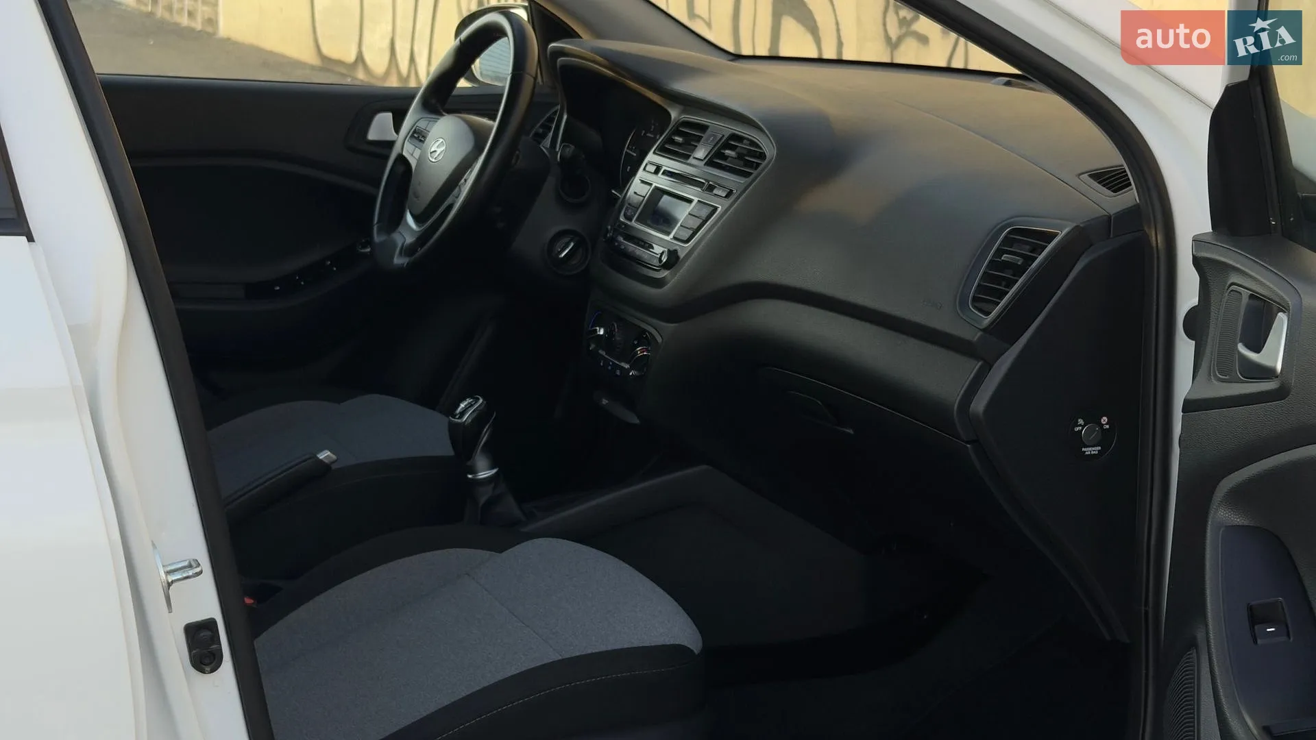 2015 Hyundai i20 - мініатюра 38
