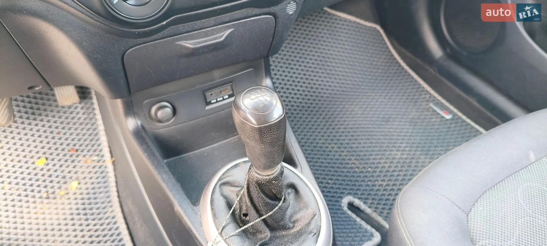 2010 Hyundai i20 - мініатюра 14