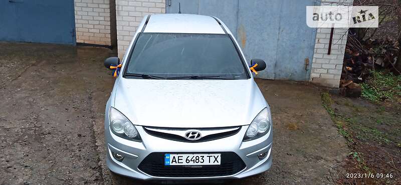 Універсал Hyundai i30 Wagon 2011 в Дніпрі