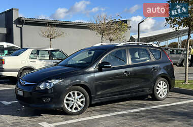 Универсал Hyundai i30 Wagon 2010 в Луцке