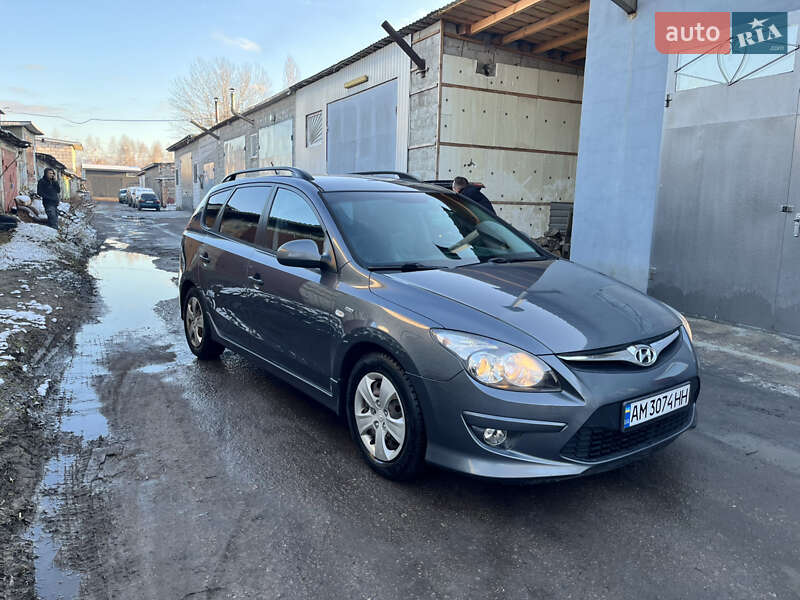 Универсал Hyundai i30 Wagon 2011 в Житомире фото 2 Универсал Hyundai i30 Wagon 2011 в Житомире