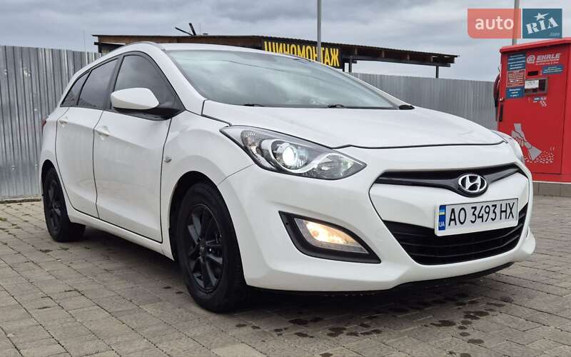 Універсал Hyundai i30 Wagon 2012 в Ужгороді