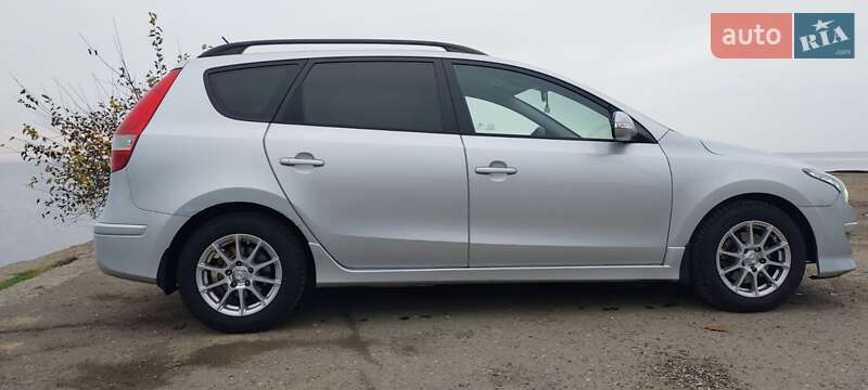 Универсал Hyundai i30 Wagon 2010 в Одессе фото 4 Универсал Hyundai i30 Wagon 2010 в Одессе