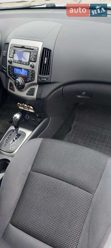Универсал Hyundai i30 Wagon 2010 в Одессе фото 14 Универсал Hyundai i30 Wagon 2010 в Одессе