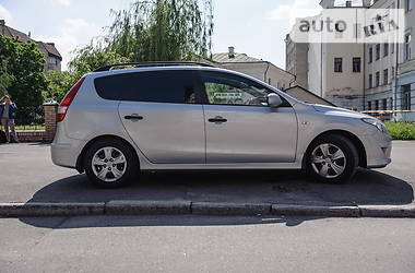 Универсал Hyundai i30 2012 в Ровно