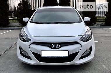 Хэтчбек Hyundai i30 2014 в Киеве