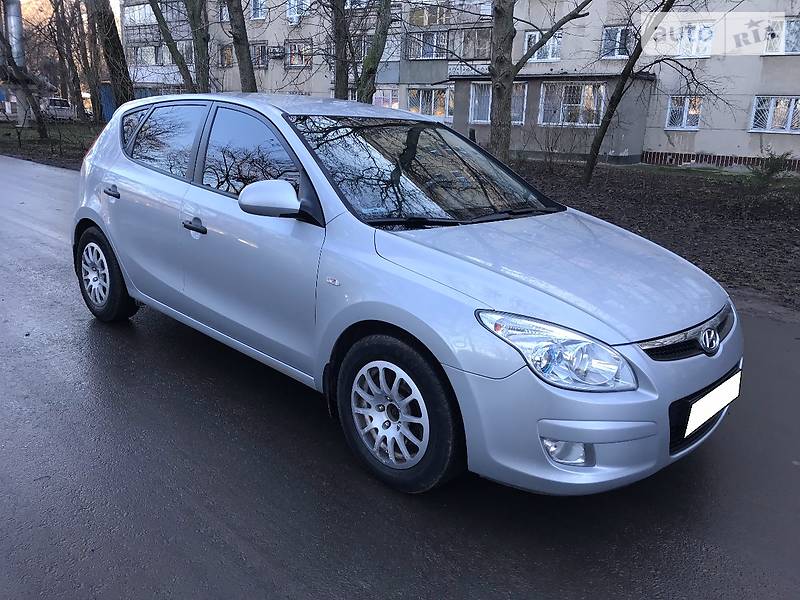 Хэтчбек Hyundai i30 2010 в Одессе