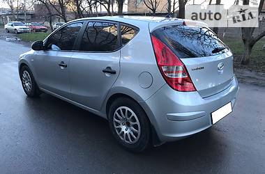 Хэтчбек Hyundai i30 2010 в Одессе