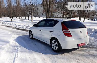 Хэтчбек Hyundai i30 2011 в Кременчуге