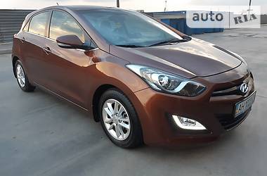 Хэтчбек Hyundai i30 2013 в Мариуполе