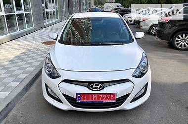 Хэтчбек Hyundai i30 2013 в 