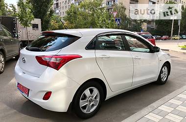 Хэтчбек Hyundai i30 2013 в 