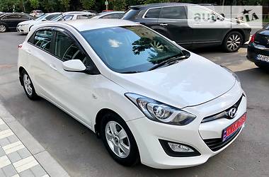 Хэтчбек Hyundai i30 2013 в 