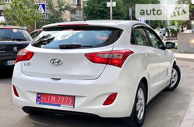 Хэтчбек Hyundai i30 2013 в 