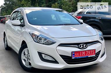 Хэтчбек Hyundai i30 2013 в 