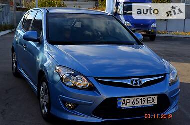 Хэтчбек Hyundai i30 2011 в Мелитополе