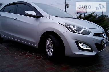 Хэтчбек Hyundai i30 2012 в Мелитополе