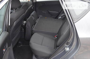 Хетчбек Hyundai i30 2009 в 