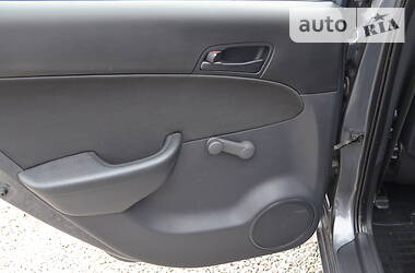 Хетчбек Hyundai i30 2009 в 