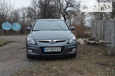 Хетчбек Hyundai i30 2009 в 