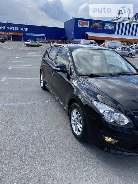 Хэтчбек Hyundai i30 2011 в Харькове