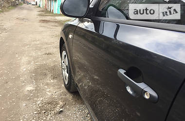 Хетчбек Hyundai i30 2010 в 