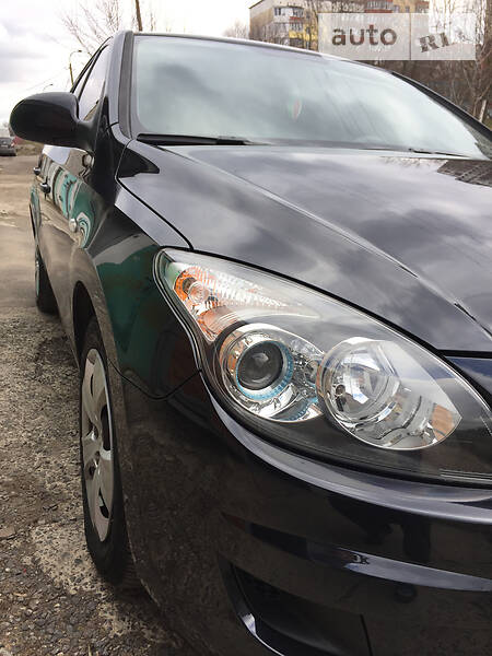 Хетчбек Hyundai i30 2010 в Рівному фото 6 Хетчбек Hyundai i30 2010 в Рівному