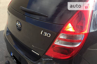 Хетчбек Hyundai i30 2010 в 