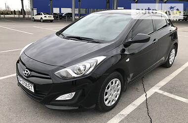 Хетчбек Hyundai i30 2013 в 