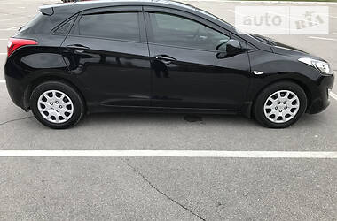 Хетчбек Hyundai i30 2013 в 