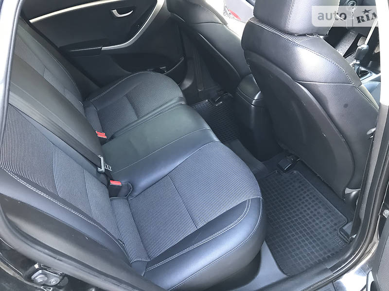Хэтчбек Hyundai i30 2013 в Запорожье