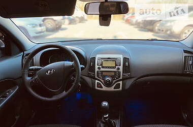 Універсал Hyundai i30 2011 в 