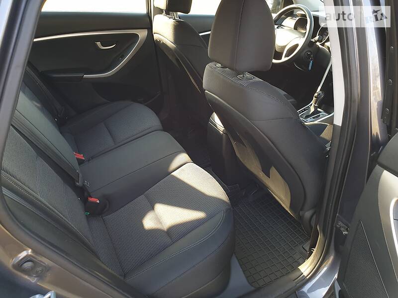 Хэтчбек Hyundai i30 2016 в Киеве