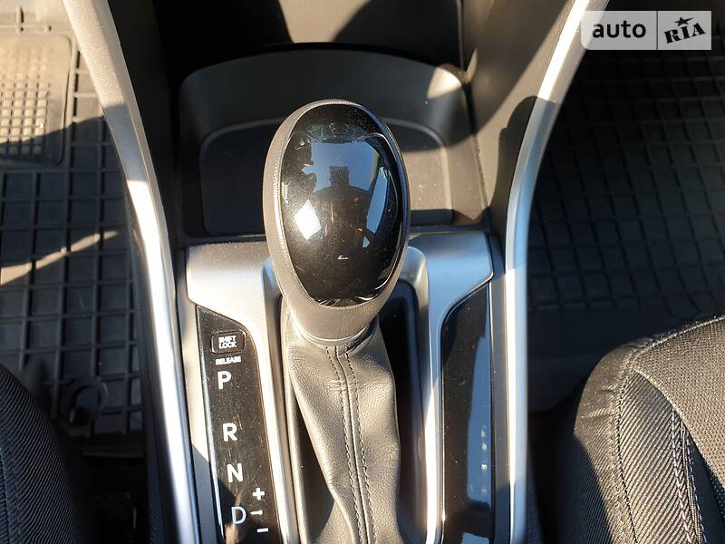 Хэтчбек Hyundai i30 2016 в Киеве