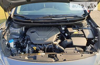 Хетчбек Hyundai i30 2016 в 