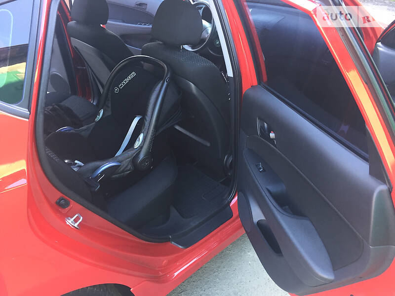 Хетчбек Hyundai i30 2010 в Києві