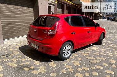 Хетчбек Hyundai i30 2008 в 