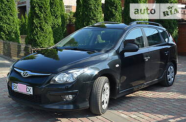 Универсал Hyundai i30 2010 в Ровно