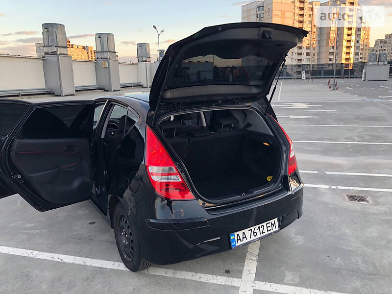 Хетчбек Hyundai i30 2011 в Києві