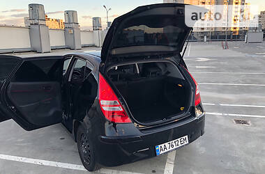 Хетчбек Hyundai i30 2011 в 