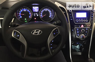 Хетчбек Hyundai i30 2013 в 