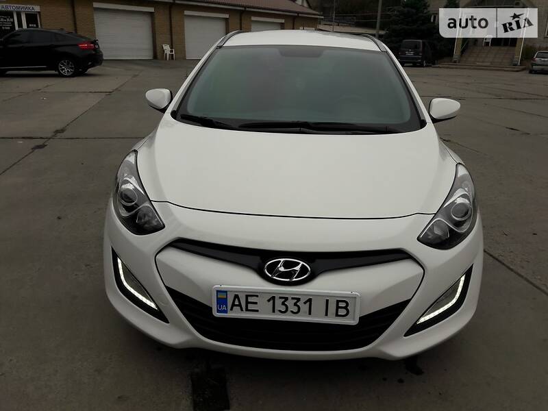 Універсал Hyundai i30 2013 в Дніпрі фото 11 Універсал Hyundai i30 2013 в Дніпрі