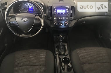 Универсал Hyundai i30 2008 в Самборе