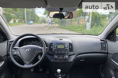 Универсал Hyundai i30 2008 в Житомире