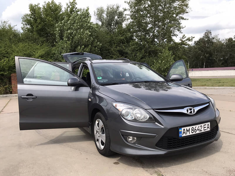 Универсал Hyundai i30 2010 в Бердичеве