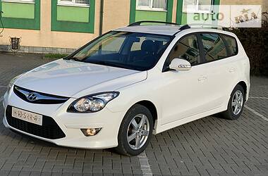 Універсал Hyundai i30 2012 в 