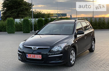 Универсал Hyundai i30 2009 в Луцке