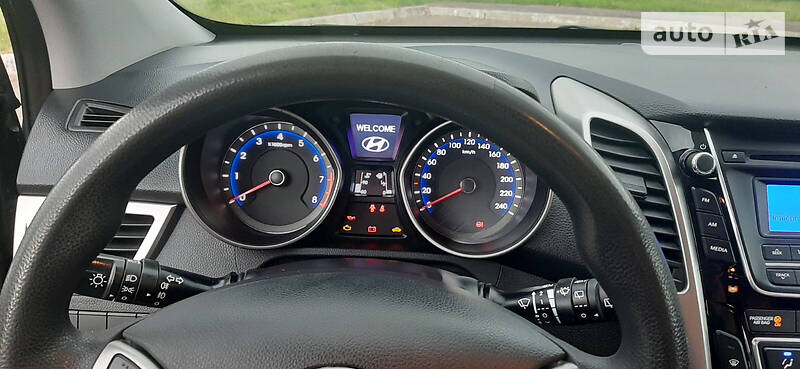 Хетчбек Hyundai i30 2012 в Шептицькому